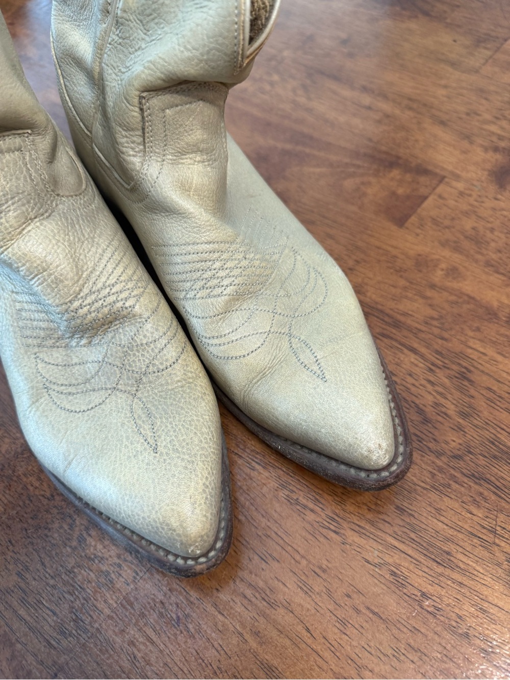 FRYE Billy Short Western Boots Womens Size 9 B Tan Beige Leather Cowboy Ankle - Picture 10 of 14